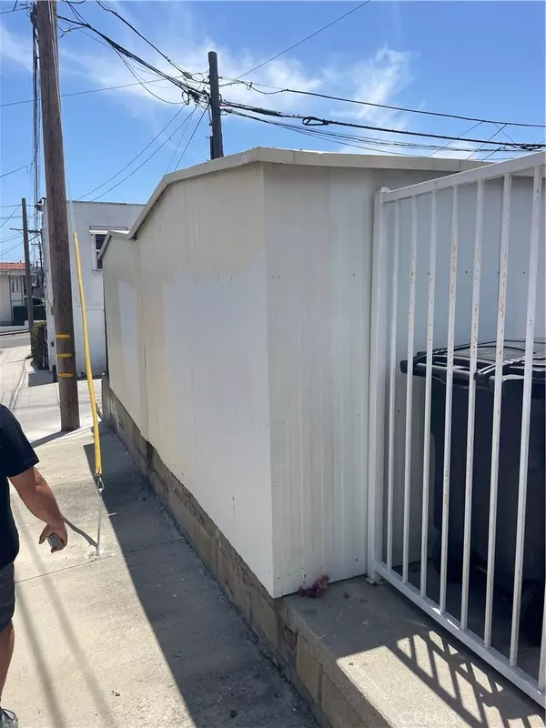 San Pedro, CA 90731,927 W 6th ST