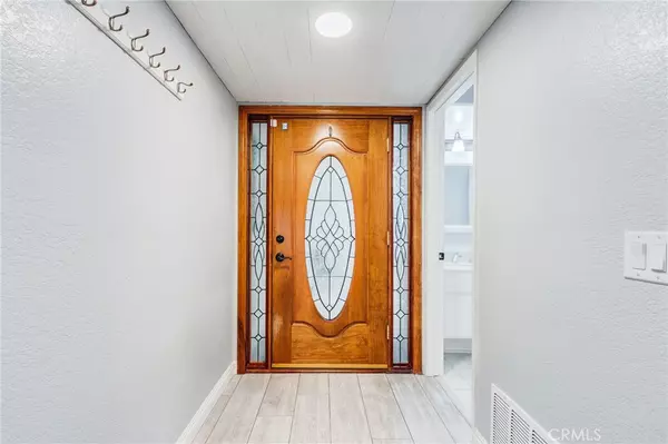 Upland, CA 91784,1320 Shadow CIR