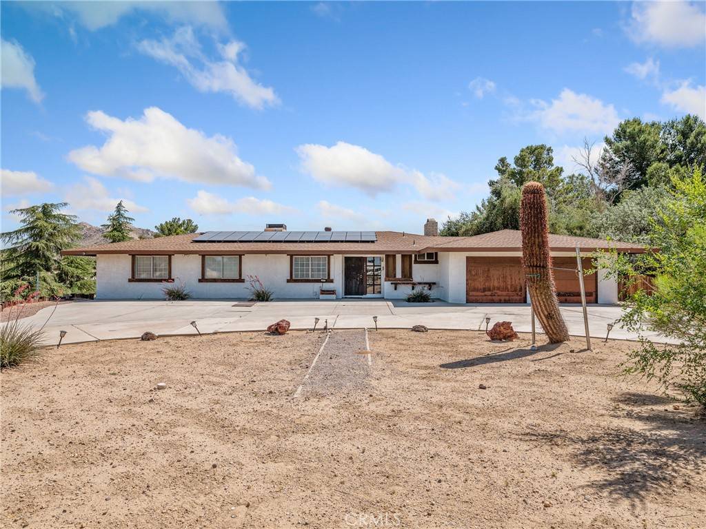 Apple Valley, CA 92307,19426 Kinai RD