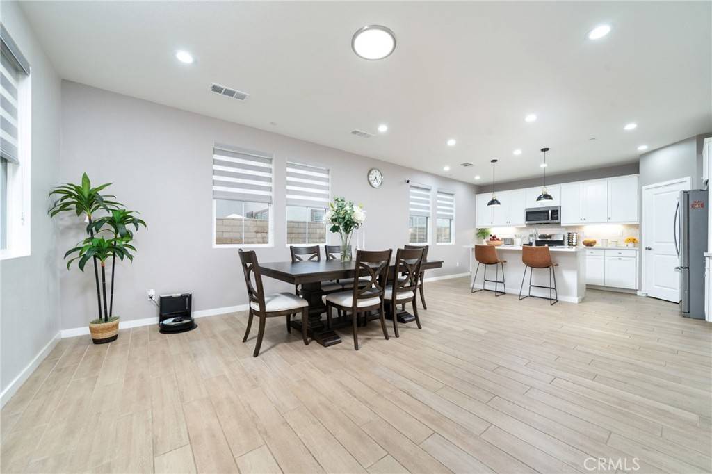 Ontario, CA 91761,2944 E Calgary ST