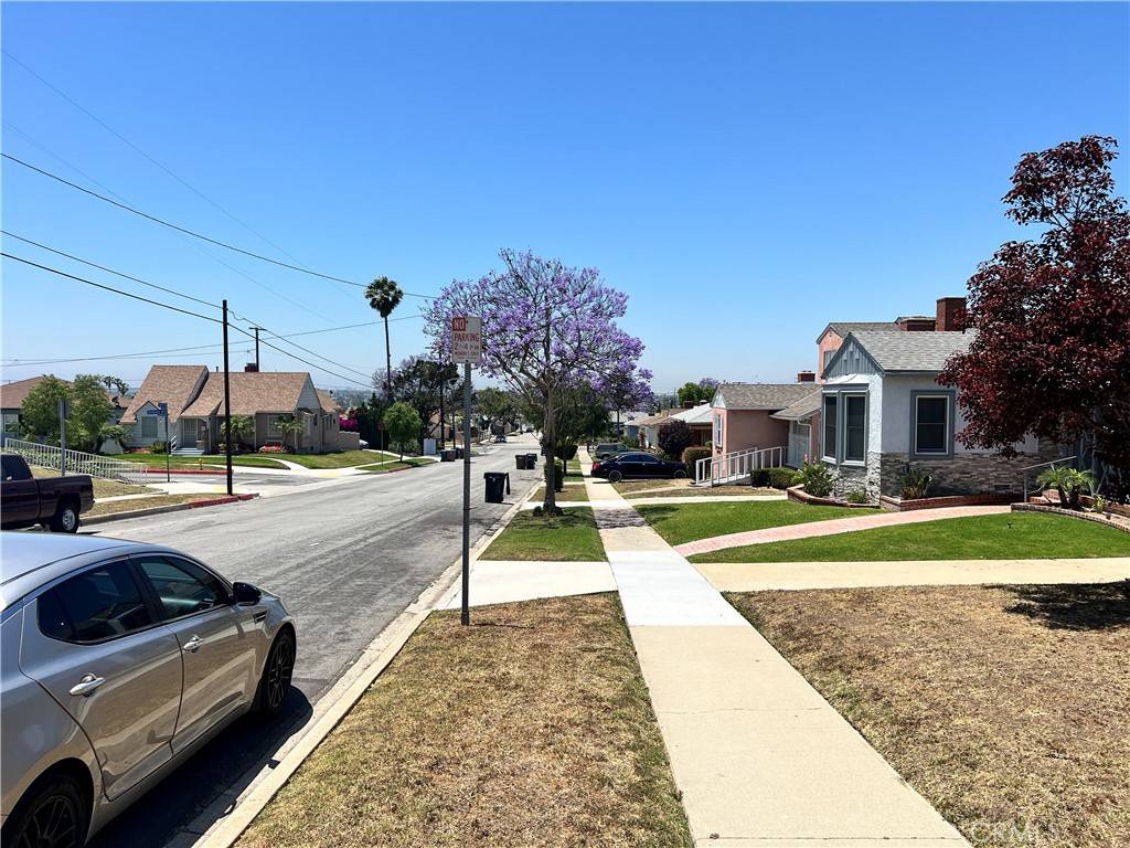 Los Angeles, CA 90047,1923 W 115th ST
