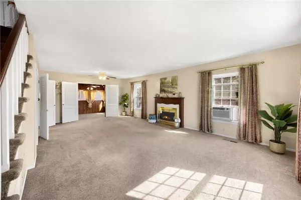 Pomona, CA 91767,1995 Cadillac DR