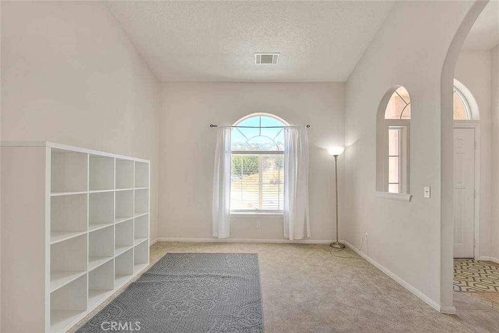 Pinon Hills, CA 92372,8250 Snow Cap AVE