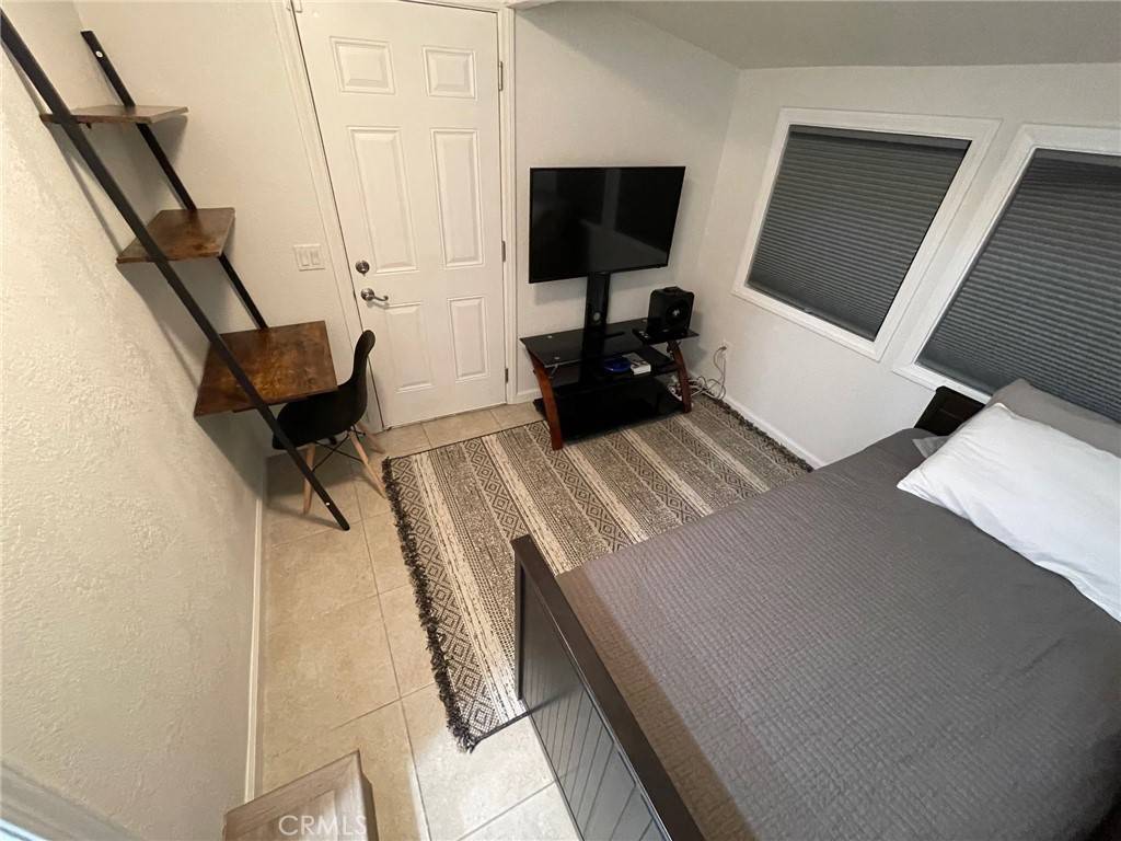 Running Springs, CA 92382,2557 Whispering Pines Dr
