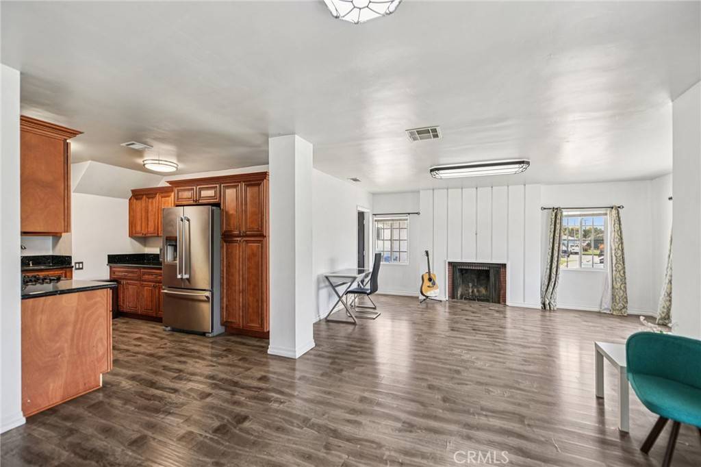 Whittier, CA 90606,7803 Clive AVE
