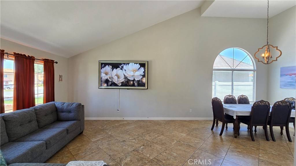 Redlands, CA 92374,1822 Glover ST