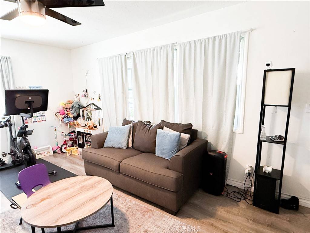 San Bernardino, CA 92405,858 Bussey ST
