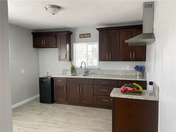 2300 Lake ST, Bakersfield, CA 93306