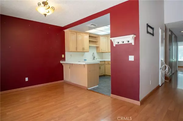 San Dimas, CA 91773,301 Woodglen DR