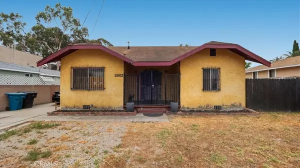 Cudahy, CA 90201,3902 Live Oak ST