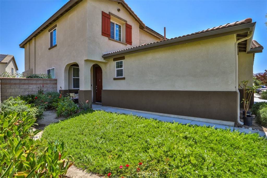 Jurupa Valley, CA 91752,6886 Cache WAY