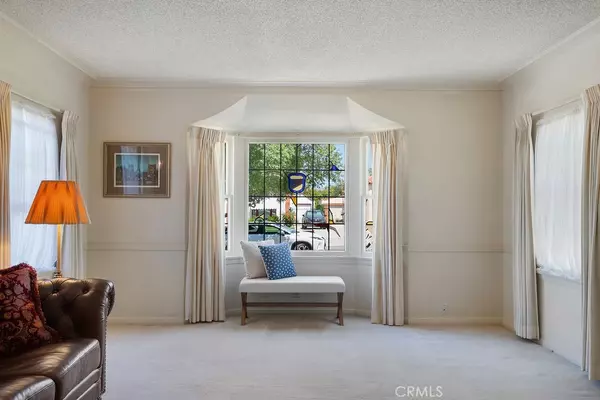 Glendale, CA 91201,1324 Thompson Avenue