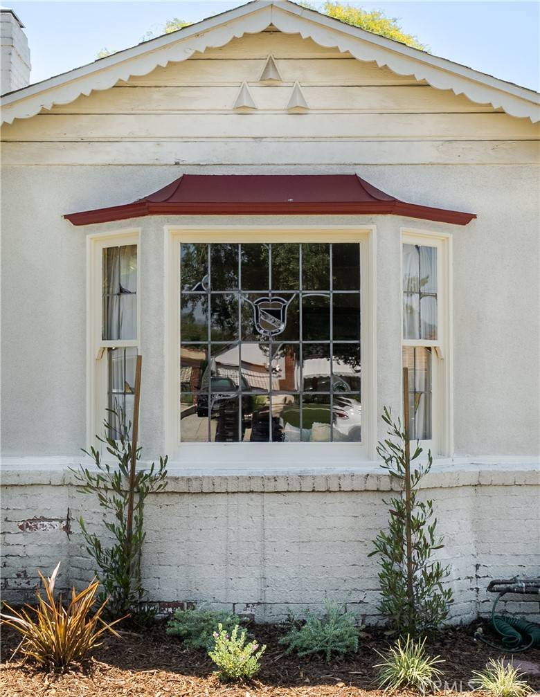 Glendale, CA 91201,1324 Thompson Avenue
