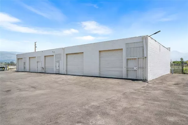 27170 5th ST, Highland, CA 92346