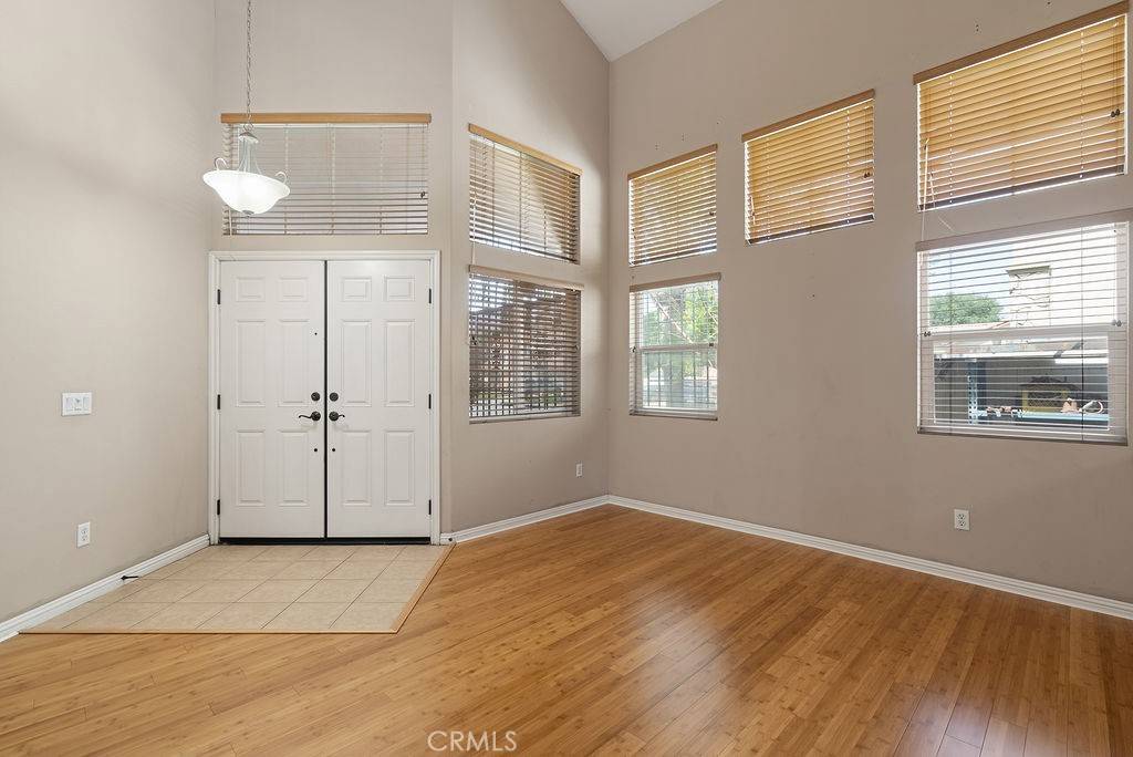 Rialto, CA 92376,117 S Machala PL