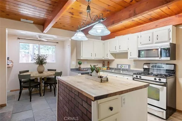 Running Springs, CA 92382,2616 Secret DR