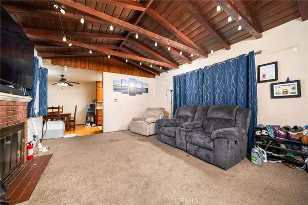 Ontario, CA 91764,950 E Yale ST