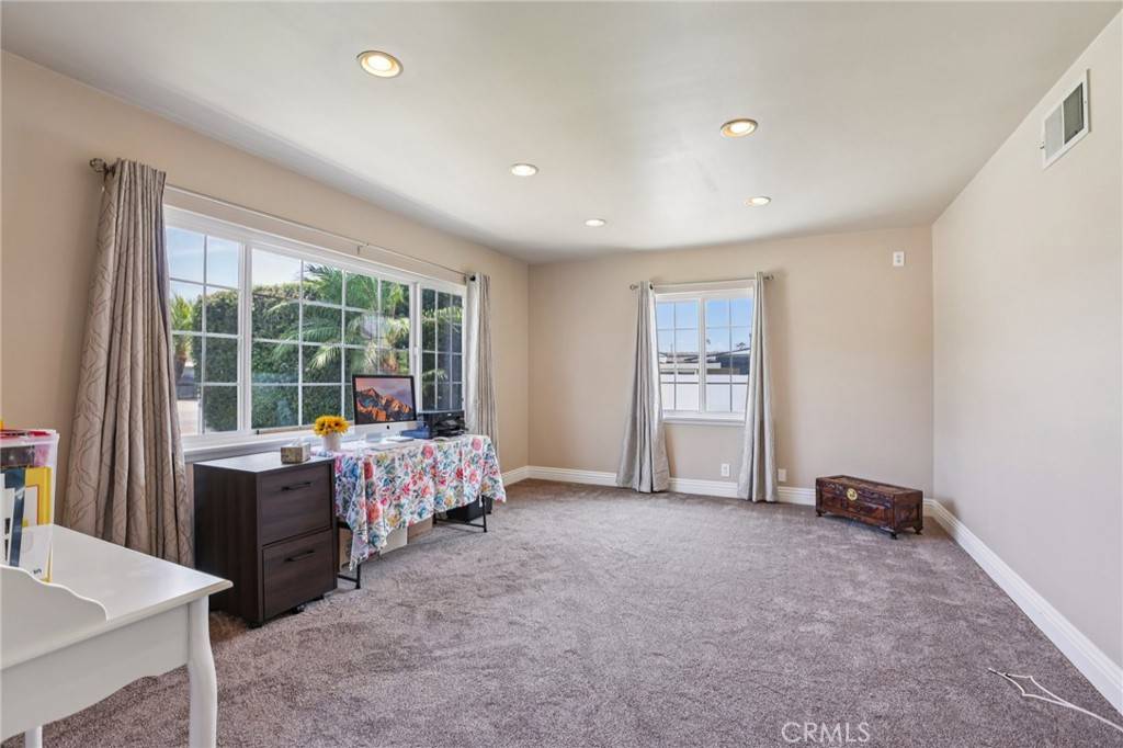 Covina, CA 91723,481 S Cedar DR