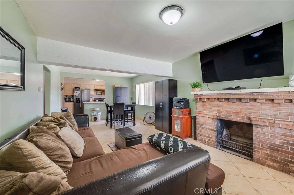 Montebello, CA 90640,418 W Los Angeles AVE
