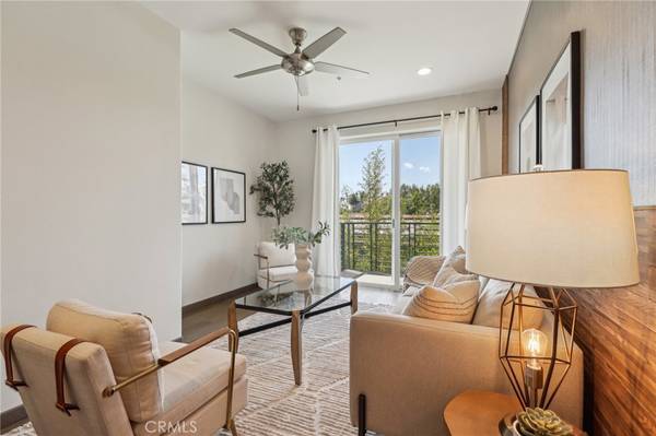 903 S New Hampshire AVE #303, Los Angeles, CA 90006