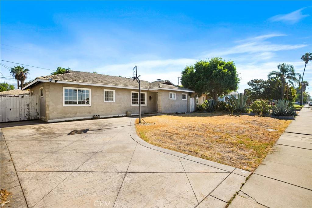 Pomona, CA 91767,1811 Elaine ST