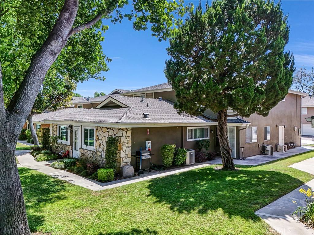 La Verne, CA 91750,3037 Knollwood AVE