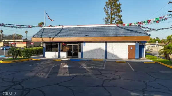 Rialto, CA 92376,201 W Foothill BLVD