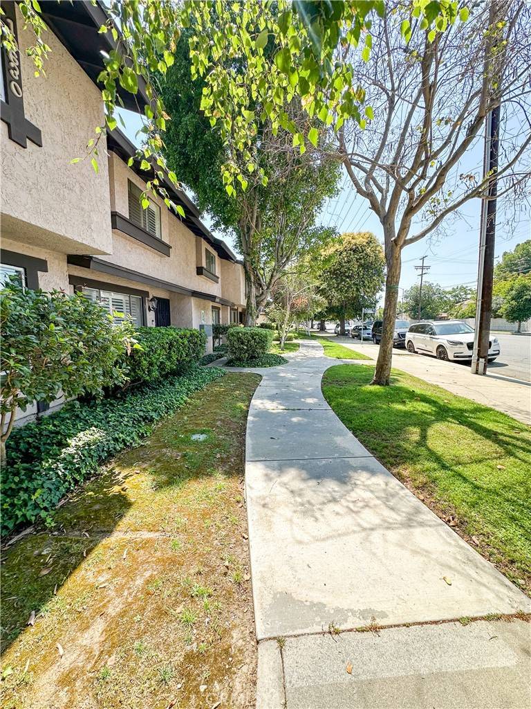 Reseda, CA 91335,19630 Saticoy ST #2