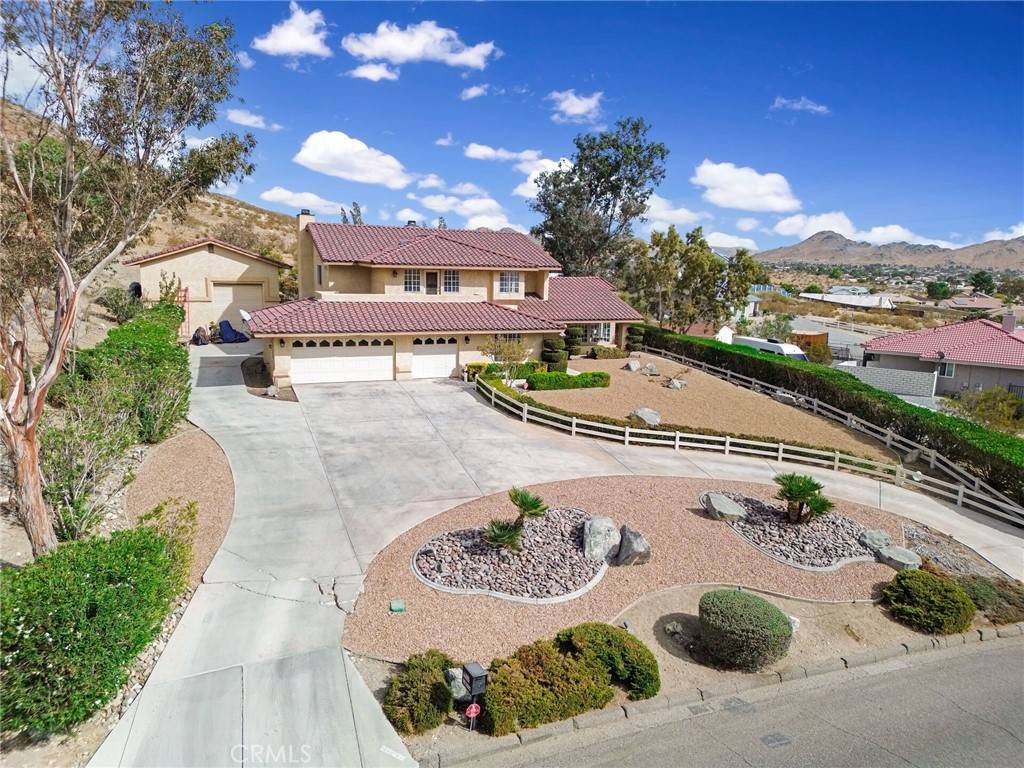 18032 Ohna RD, Apple Valley, CA 92307
