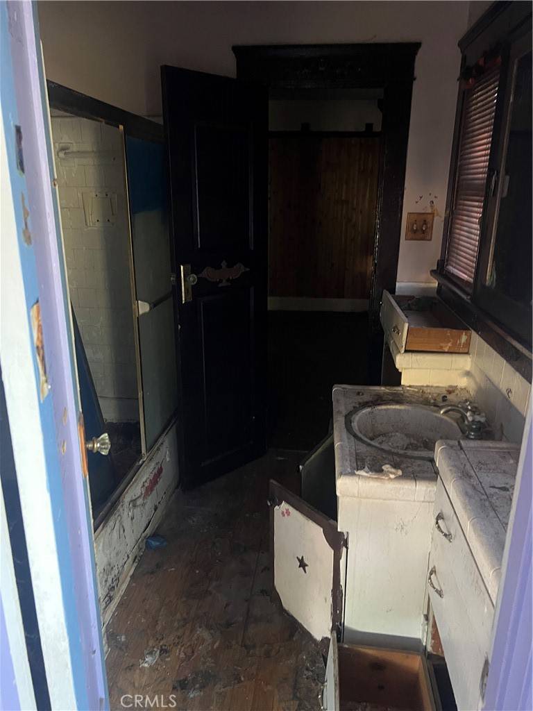 Orange, CA 92866,150 N Cambridge ST
