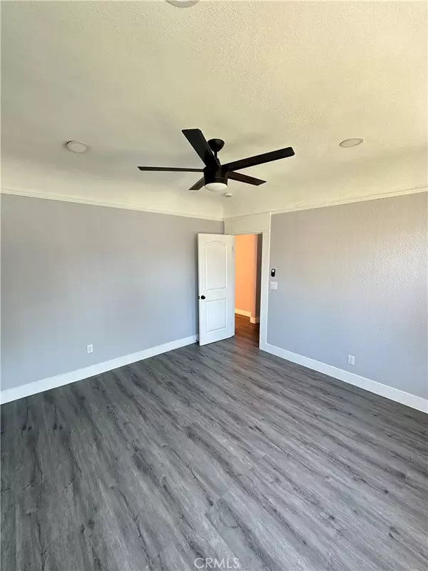 Los Angeles, CA 90011,696 E 51st ST E