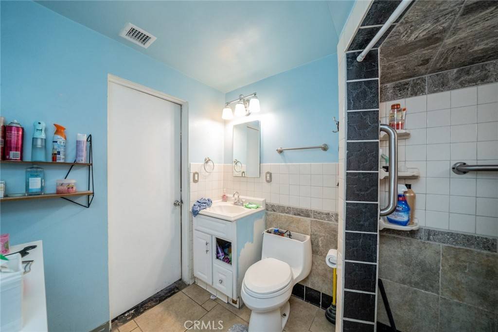 Bloomington, CA 92316,9964 Cedar AVE