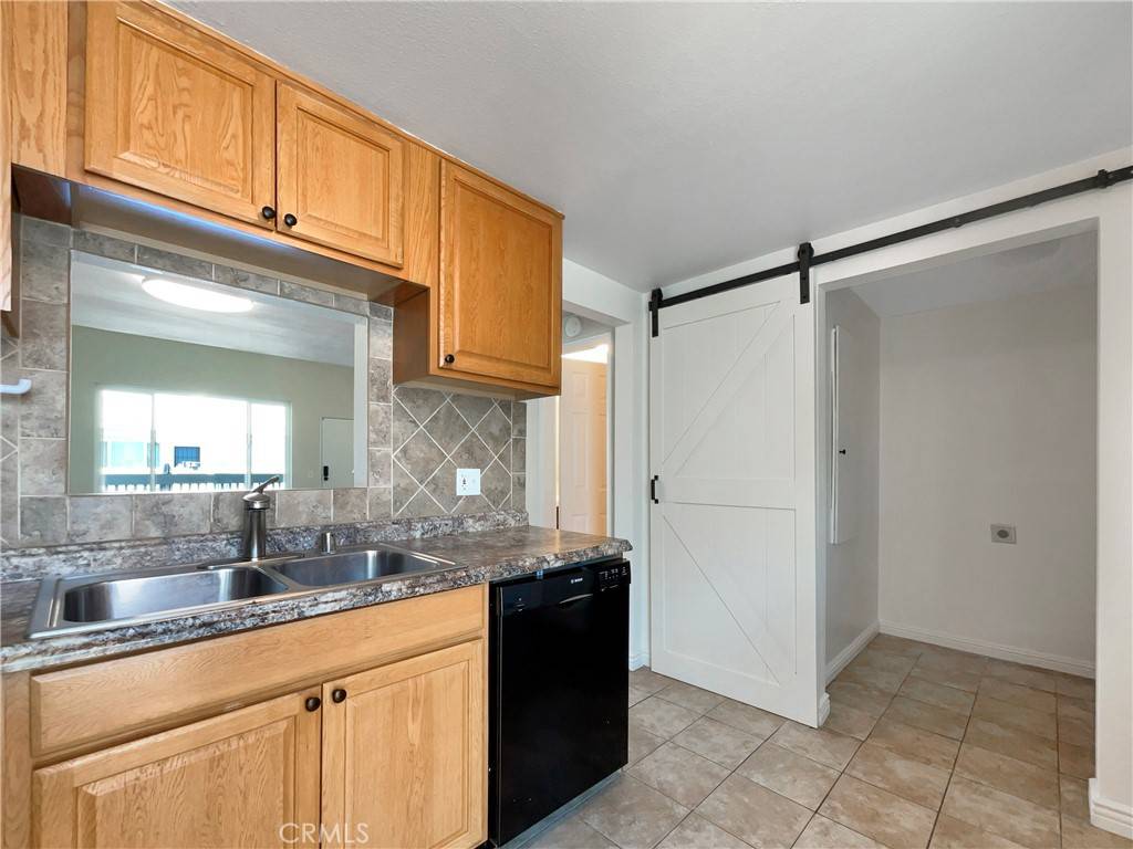 San Diego, CA 92110,1124 Eureka ST #28