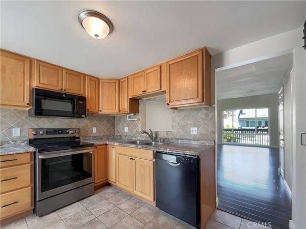 San Diego, CA 92110,1124 Eureka ST #28