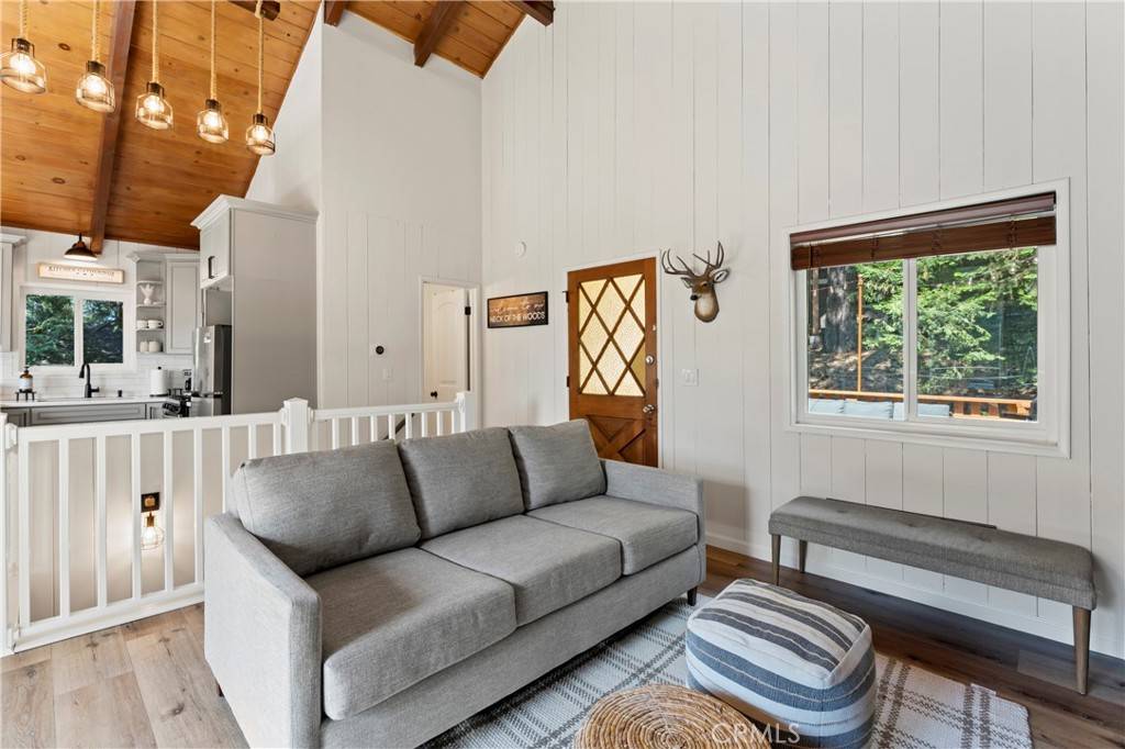 Lake Arrowhead, CA 92352,698 W Victoria CT