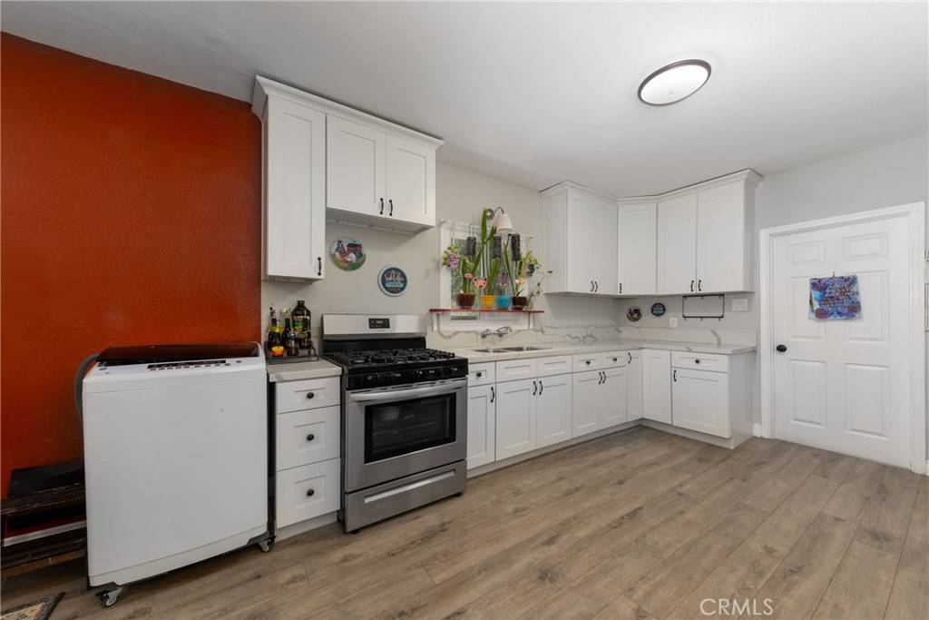 Ontario, CA 91762,510 W Sunkist ST