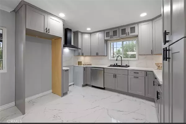 San Bernardino, CA 92404,3704 Modesto DR