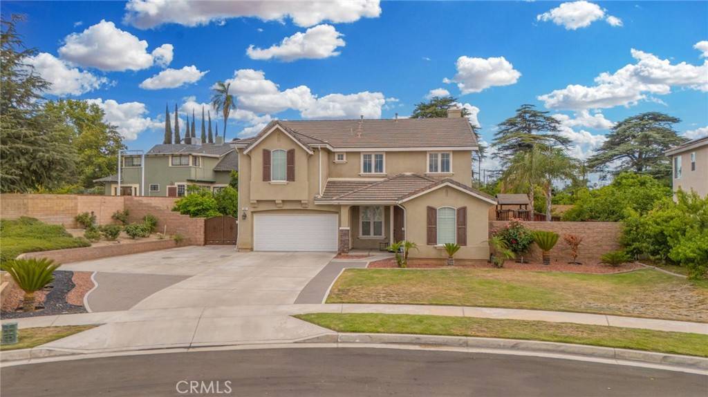Redlands, CA 92374,325 Deodar ST
