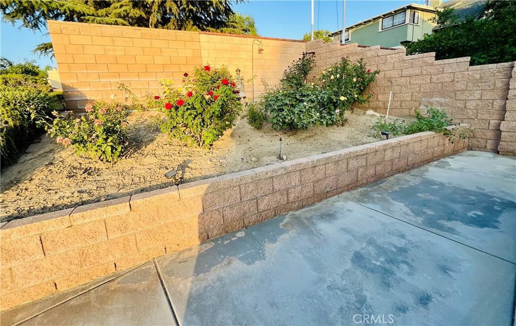 Redlands, CA 92374,325 Deodar ST