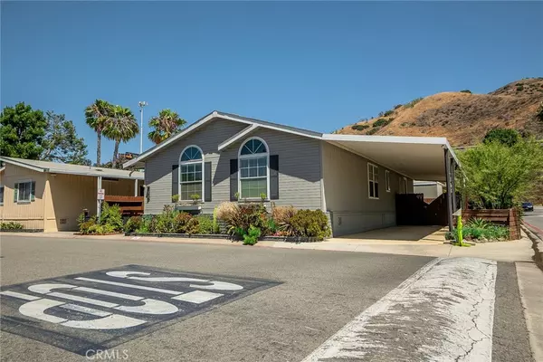 Corona, CA 92878,4901 Green River RD #188