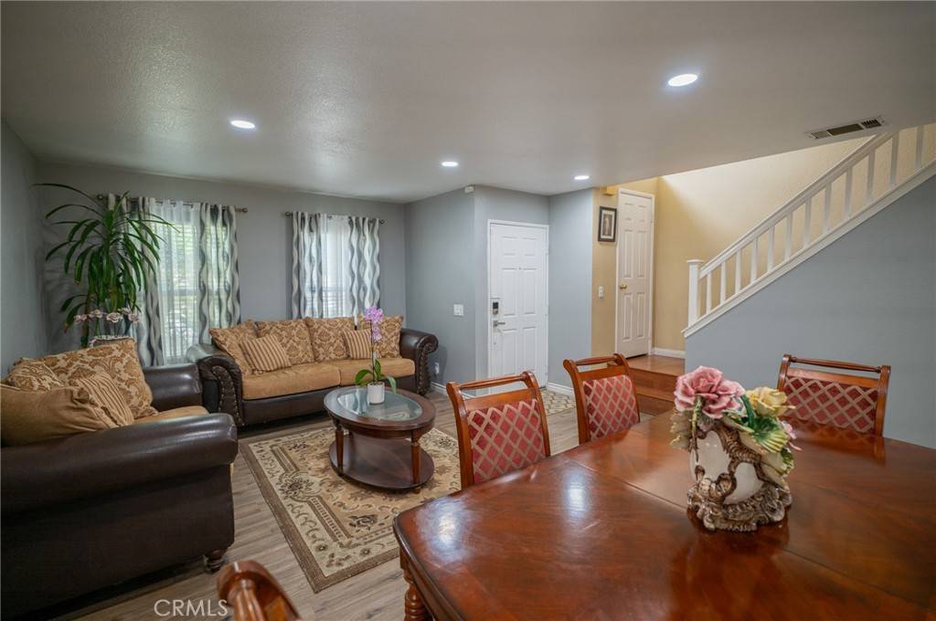 Corona, CA 92883,8941 Carnation DR