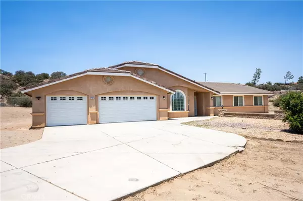 7122 Aster Road, Oak Hills, CA 92344