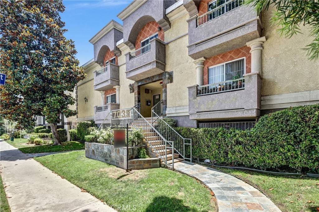 7035 Woodley AVE #113, Van Nuys, CA 91406