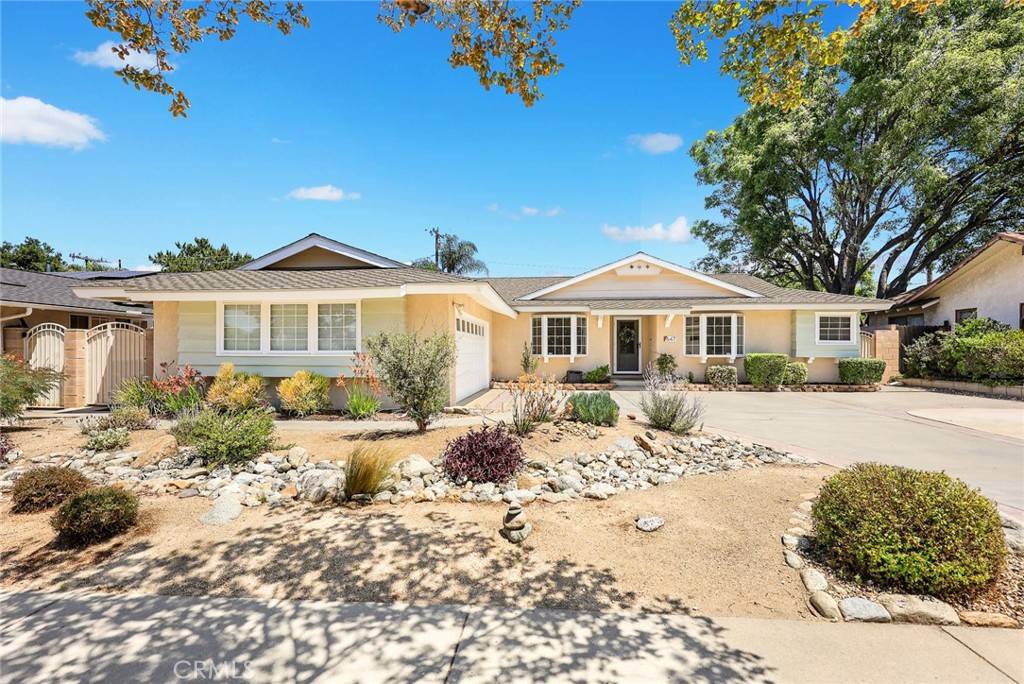 647 Ridgefield Dr, Claremont, CA 91711