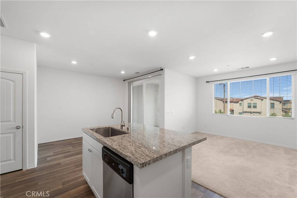 Fontana, CA 92336,16502 Casa Grande AVE #340
