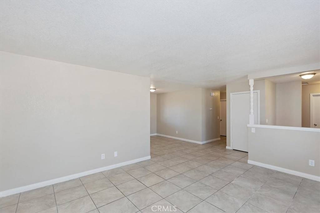 Hesperia, CA 92345,7267 Dalscote ST