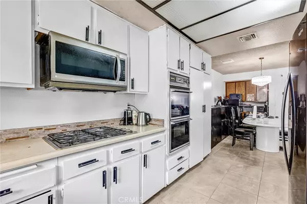 Azusa, CA 91702,900 W Sierra Madre AVE #44