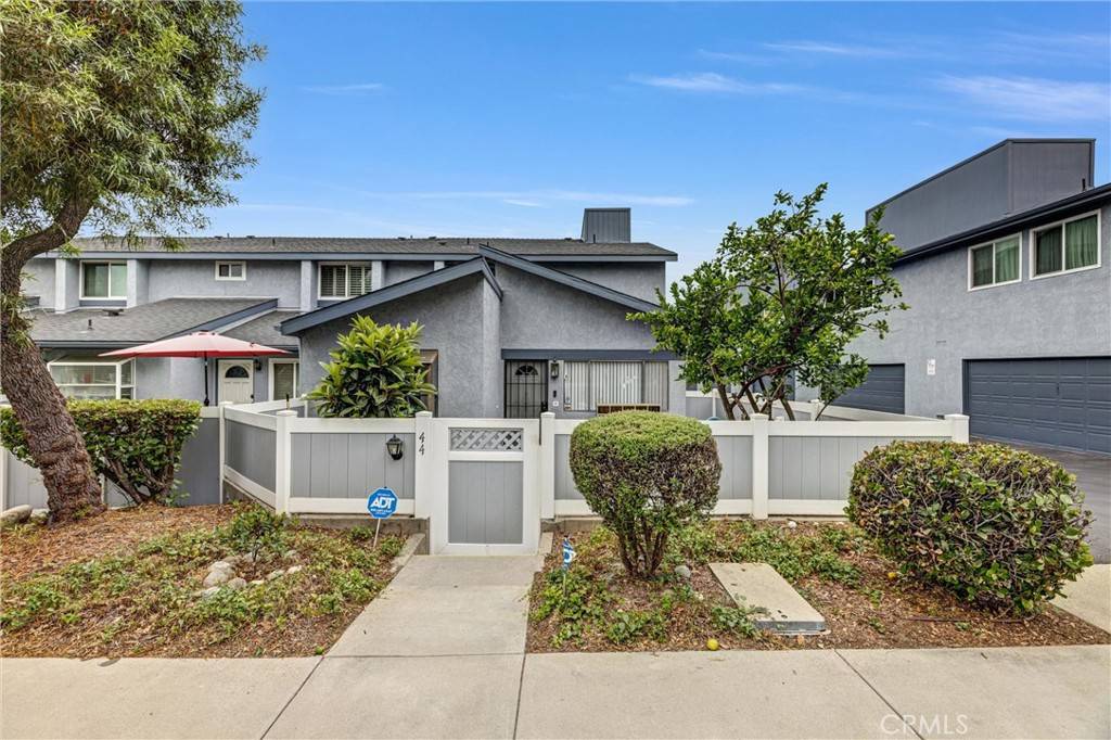 900 W Sierra Madre AVE #44, Azusa, CA 91702