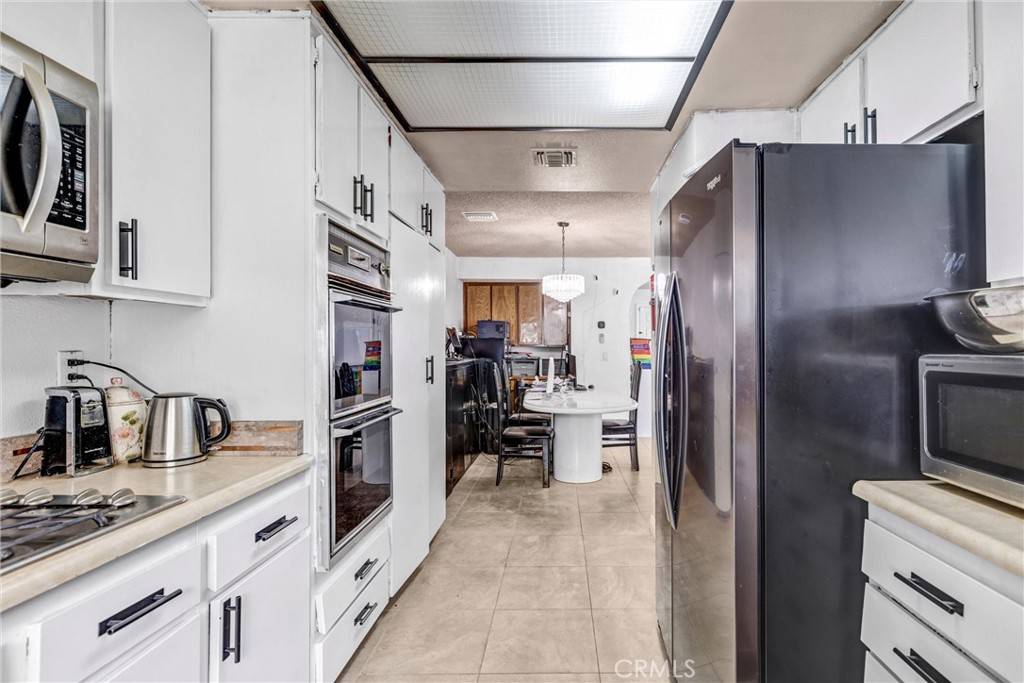 Azusa, CA 91702,900 W Sierra Madre AVE #44
