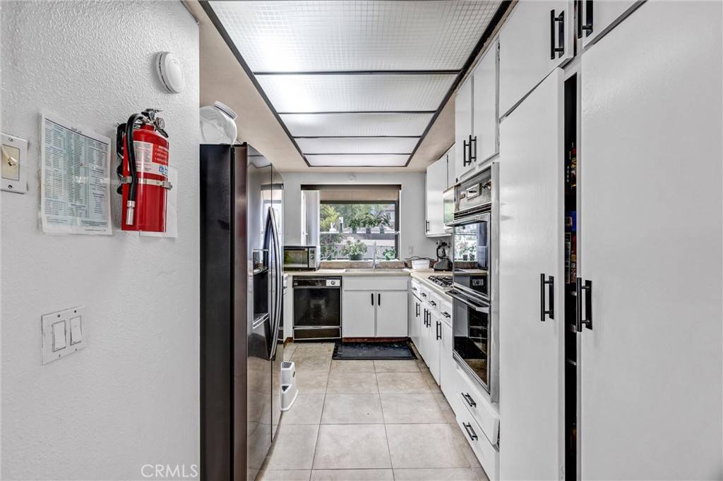 Azusa, CA 91702,900 W Sierra Madre AVE #44